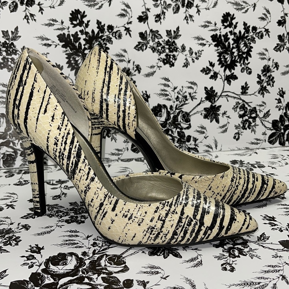 4” Slip On Pointed Faux Snake Skin Design Heels